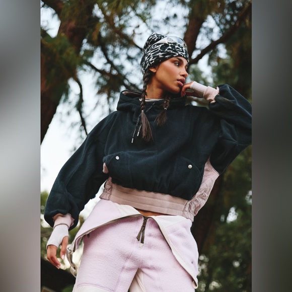 FREE PEOPLE FP Movement Snow Day Hoodie Black $128 Retail NWT - Picture 8 of 15